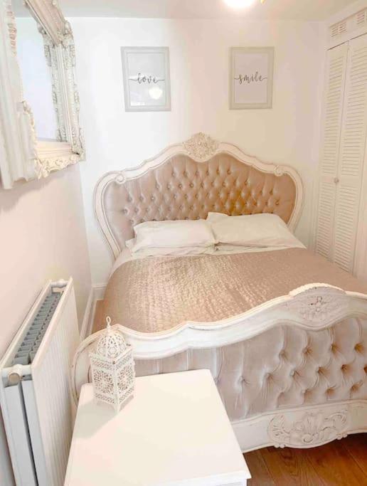 Lovely Two Bedroom Apartment, With Private Garden! Appartement Torquay